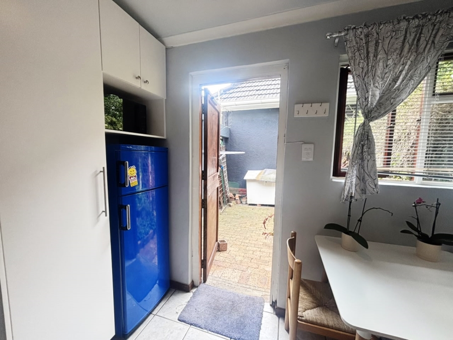 To Let 1 Bedroom Property for Rent in Mowbray Western Cape